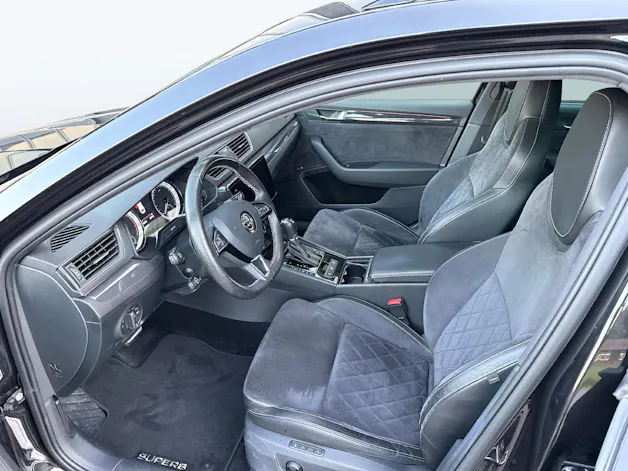SKODA Superb Combi 2.0 TSI 280 SportLine 4x4 DSG