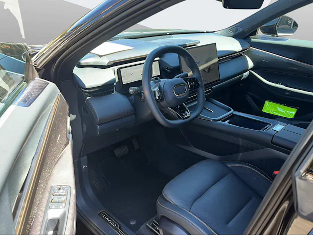 Lynk & Co 08 1.5 PHEV More
