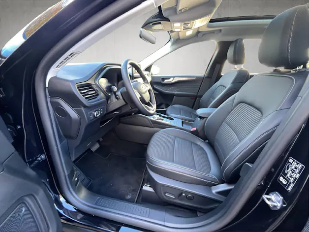 Ford Kuga 2.5 Hybrid Titanium X 4x4
