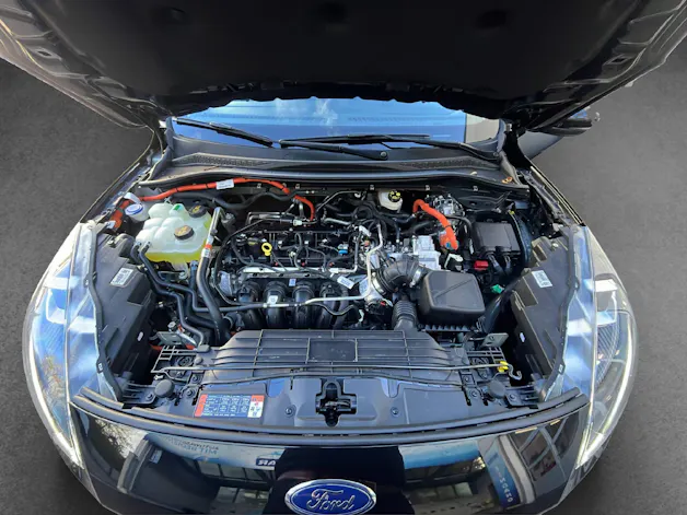 Ford Kuga 2.5 Hybrid Titanium X 4x4