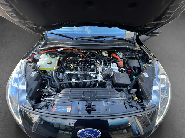 Ford Kuga 2.5 Hybrid Titanium X 4x4