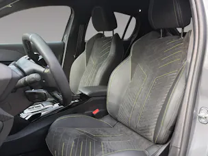 PEUGEOT 208 1.2 Hybrid 145 GT Exclusive