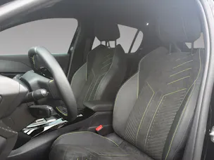 PEUGEOT 208 1.2 Hybrid 145 GT Exclusive