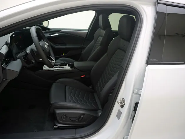 AUDI A6 e-tron Avant quattro S line