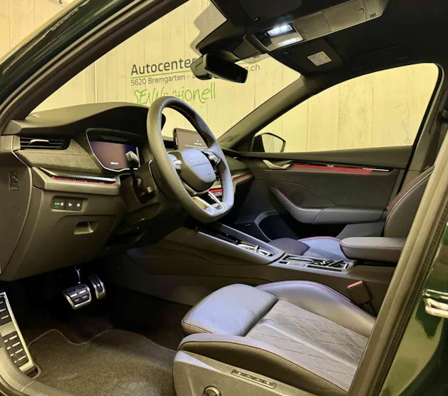 Škoda Octavia Combi 2.0 TSI DSG RS 30 Years Edition