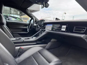 PORSCHE Taycan Turbo S