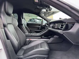 PORSCHE Taycan Turbo S