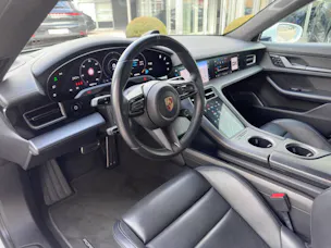 PORSCHE Taycan Turbo S