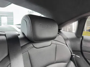 PORSCHE Taycan Turbo S