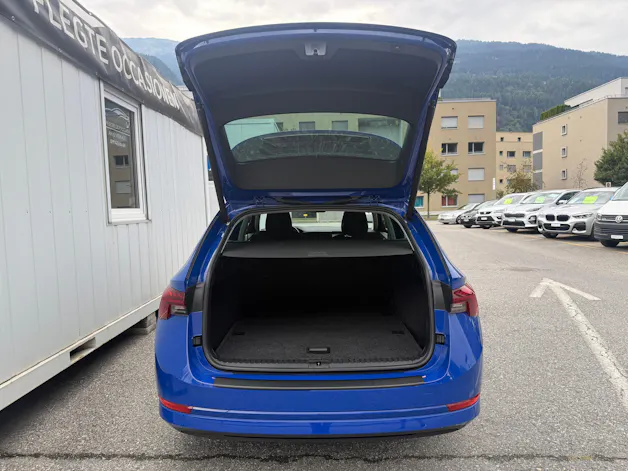SKODA Octavia Combi 2.0 TDI DSG Ambition *TOP-AUSSTATTUNG*