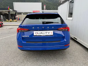 SKODA Octavia Combi 2.0 TDI DSG Ambition *TOP-AUSSTATTUNG*