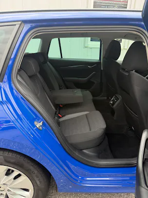 SKODA Octavia Combi 2.0 TDI DSG Ambition *TOP-AUSSTATTUNG*