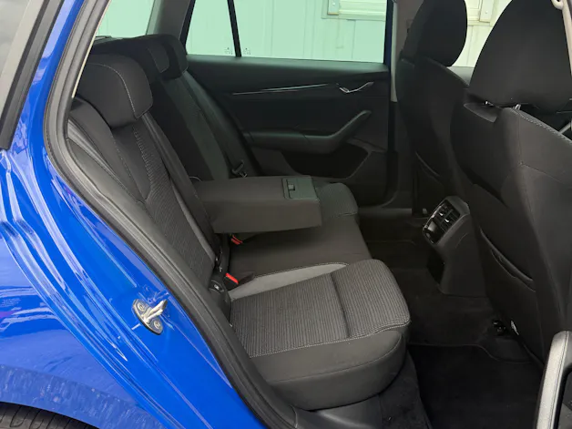 SKODA Octavia Combi 2.0 TDI DSG Ambition *TOP-AUSSTATTUNG*