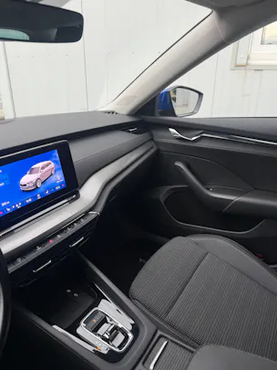 SKODA Octavia Combi 2.0 TDI DSG Ambition *TOP-AUSSTATTUNG*