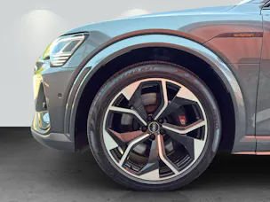 Audi e-tron S quattro