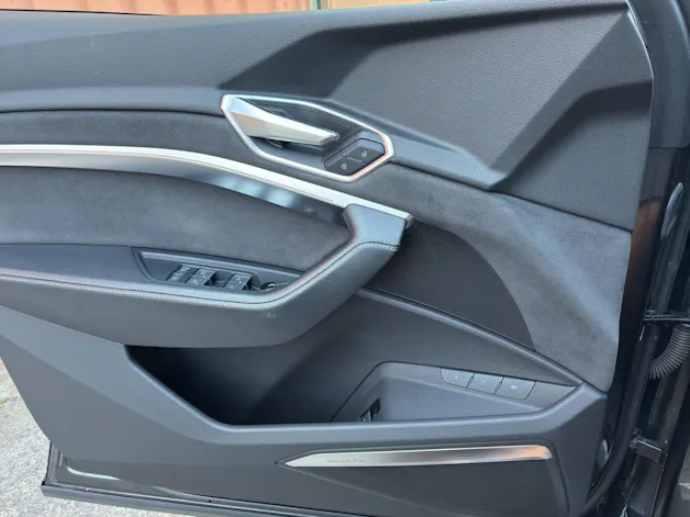 Audi e-tron S quattro