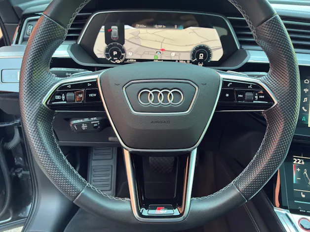 Audi e-tron S quattro