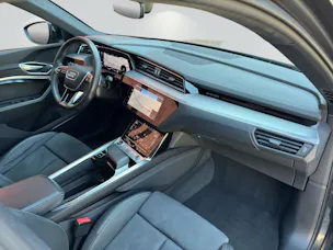 Audi e-tron S quattro