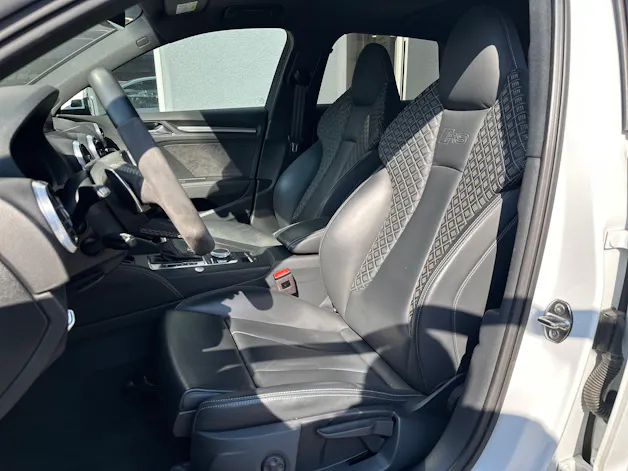 Audi RS3 Sportback 2.5 TSI quattro S-tronic