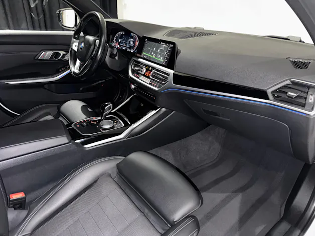 BMW 320d xDrive 48V Touring Steptronic | 1.Hand | AHK |