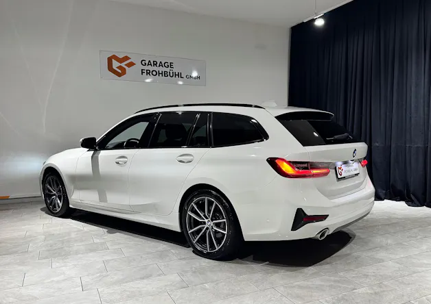BMW 320d xDrive 48V Touring Steptronic | 1.Hand | AHK |
