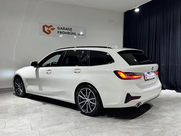 BMW 320d xDrive 48V Touring Steptronic | 1.Hand | AHK |