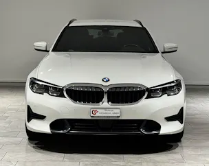 BMW 320d xDrive 48V Touring Steptronic | 1.Hand | AHK |