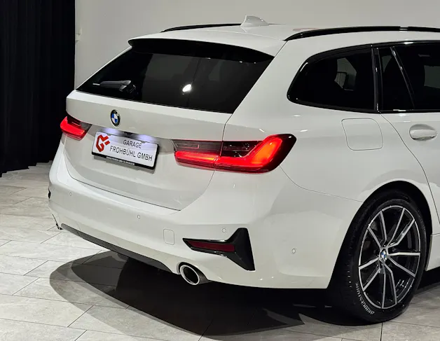 BMW 320d xDrive 48V Touring Steptronic | 1.Hand | AHK |