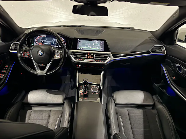 BMW 320d xDrive 48V Touring Steptronic | 1.Hand | AHK |