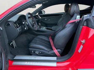 Bentley Continental GT S V8 680 PS/ 1.9% Leasing möglich.