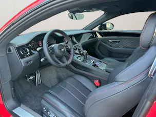 Bentley Continental GT S V8 680 PS/ 1.9% Leasing möglich.