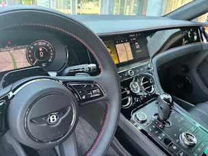 Bentley Continental GT S V8 680 PS/ 1.9% Leasing möglich.