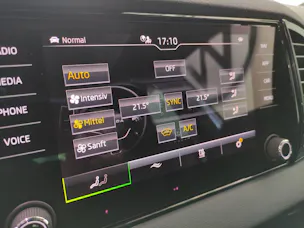 Škoda Karoq 2.0 TSI SportLine 4x4 DSG