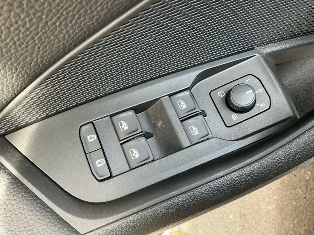 Škoda Octavia Combi 2.0 TSI 265 PS RS ***PANORAMASCHIEBEDACH, ANHÄNGERKUPPLUNG & STANDHEIZUNG***