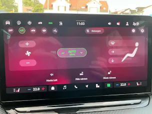 Škoda Octavia Combi 2.0 TSI 265 PS RS ***PANORAMASCHIEBEDACH, ANHÄNGERKUPPLUNG & STANDHEIZUNG***