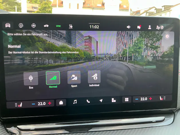 Škoda Octavia Combi 2.0 TSI 265 PS RS ***PANORAMASCHIEBEDACH, ANHÄNGERKUPPLUNG & STANDHEIZUNG***