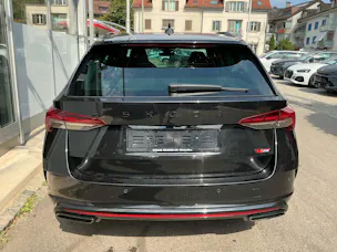 Škoda Octavia Combi 2.0 TSI 265 PS RS ***PANORAMASCHIEBEDACH, ANHÄNGERKUPPLUNG & STANDHEIZUNG***