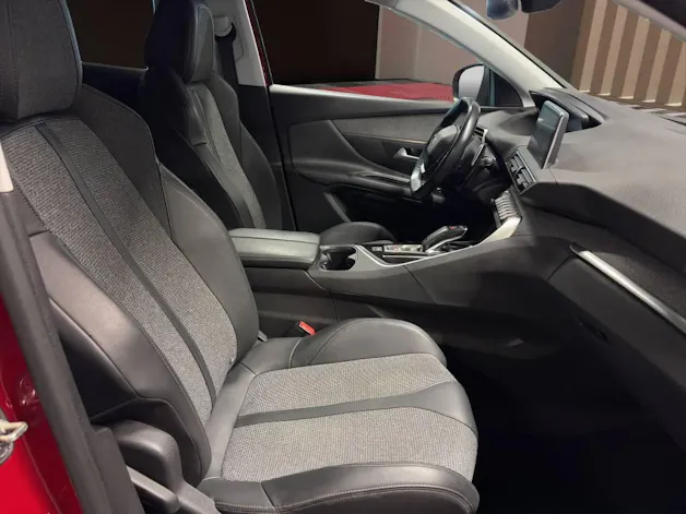 PEUGEOT 3008 1.2 PureTech Allure EAT