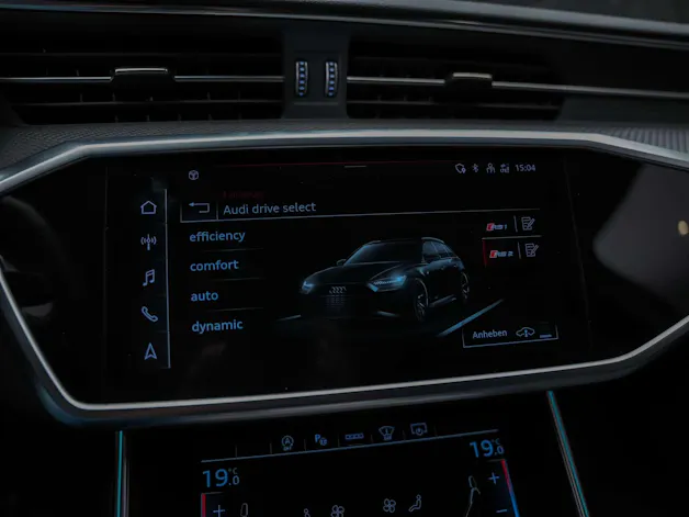 Audi RS6 Avant 4.0 TFSI V8 quattro *Akrapovic*Allradlenkung*Standheizung*Sitzlüftung*
