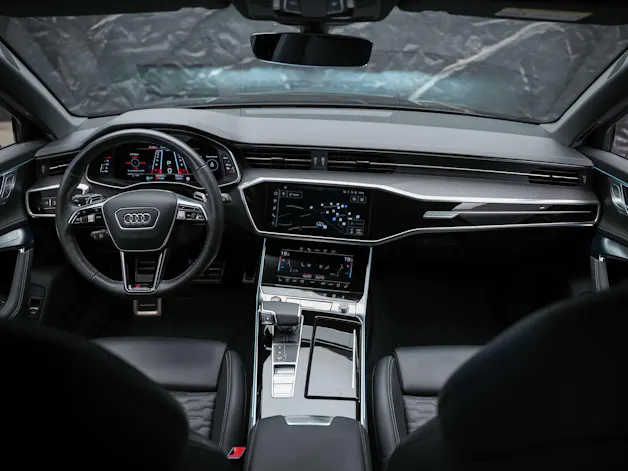 Audi RS6 Avant 4.0 TFSI V8 quattro *Akrapovic*Allradlenkung*Standheizung*Sitzlüftung*