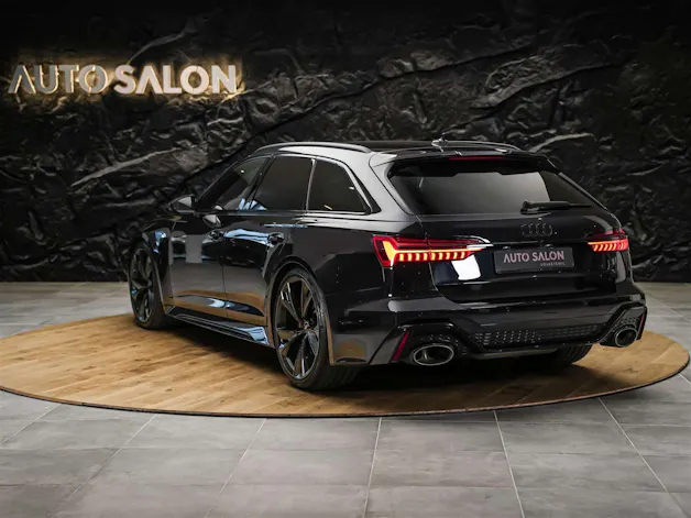 Audi RS6 Avant 4.0 TFSI V8 quattro *Akrapovic*Allradlenkung*Standheizung*Sitzlüftung*