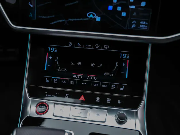 Audi RS6 Avant 4.0 TFSI V8 quattro *Akrapovic*Allradlenkung*Standheizung*Sitzlüftung*