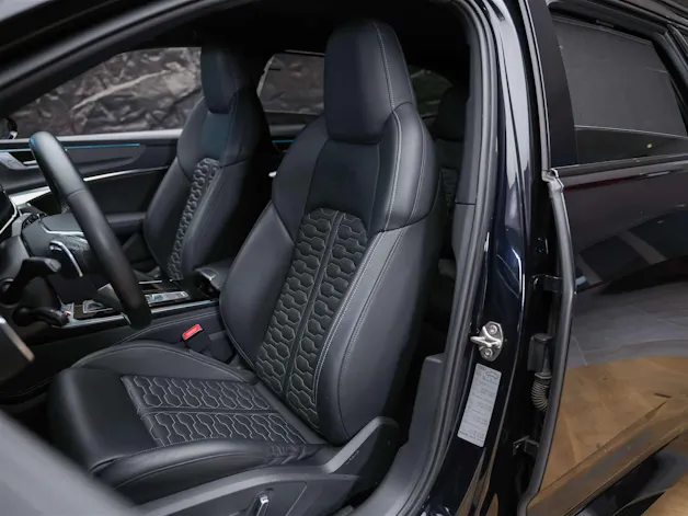 Audi RS6 Avant 4.0 TFSI V8 quattro *Akrapovic*Allradlenkung*Standheizung*Sitzlüftung*