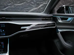 AUDI RS6 Avant 4.0 TFSI V8 quattro *Akrapovic*Allradlenkung*Standheizung*Sitzlüftung*