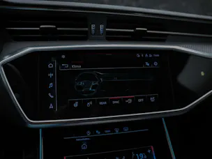 AUDI RS6 Avant 4.0 TFSI V8 quattro *Akrapovic*Allradlenkung*Standheizung*Sitzlüftung*
