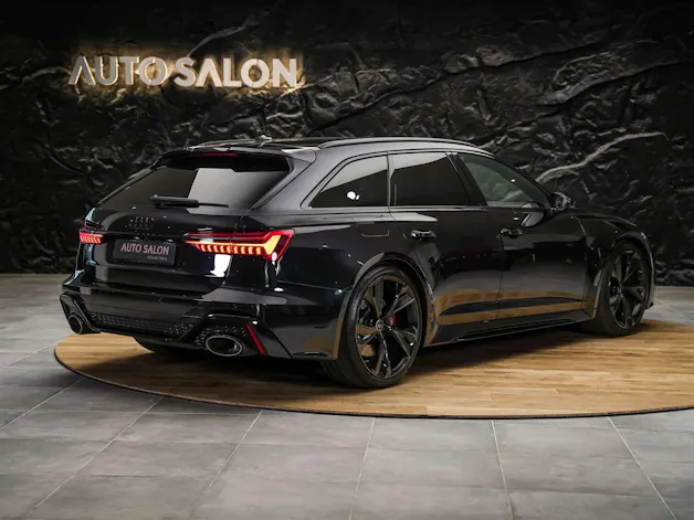 Audi RS6 Avant 4.0 TFSI V8 quattro *Akrapovic*Allradlenkung*Standheizung*Sitzlüftung*