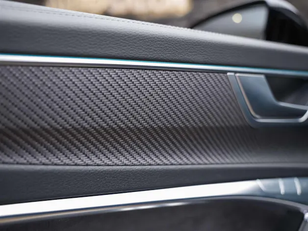 Audi RS6 Avant 4.0 TFSI V8 quattro *Akrapovic*Allradlenkung*Standheizung*Sitzlüftung*
