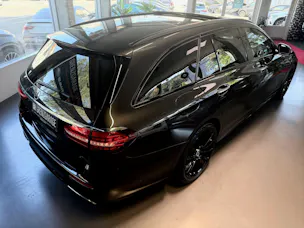 MERCEDES-BENZ E 220 d T 4Matic AMG Line 9G-Tronic