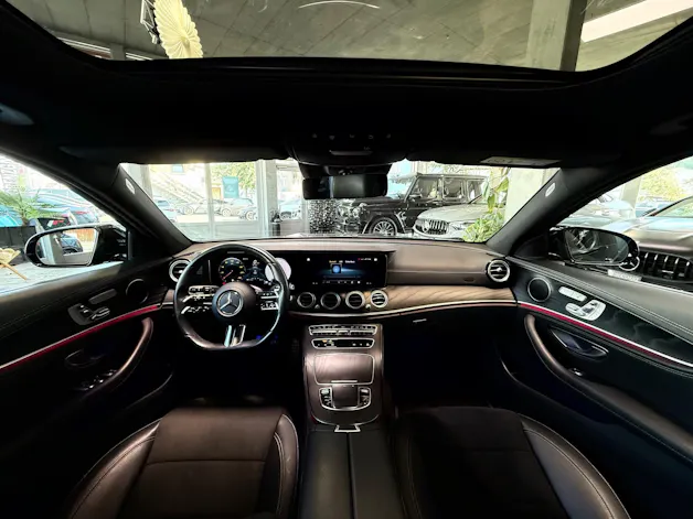 Mercedes-Benz E 220 d T 4Matic AMG Line 9G-Tronic