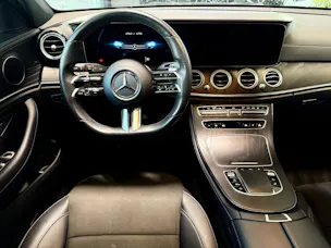 MERCEDES-BENZ E 220 d T 4Matic AMG Line 9G-Tronic